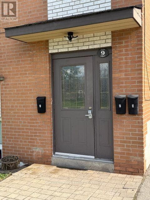 Multi-family at 9 Ellen Street, Mississauga (Streetsville), Ontario - Photo 2 - RE/MAX Garden City Realty