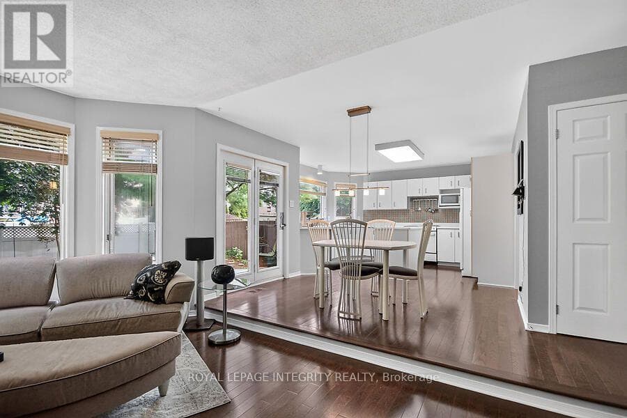 Single Family at 76 Saddlehorn Crescent, Ottawa, Ontario - Photo 8 - RE/MAX Garden City Realty