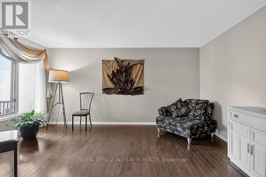 Single Family at 76 Saddlehorn Crescent, Ottawa, Ontario - Photo 5 - RE/MAX Garden City Realty