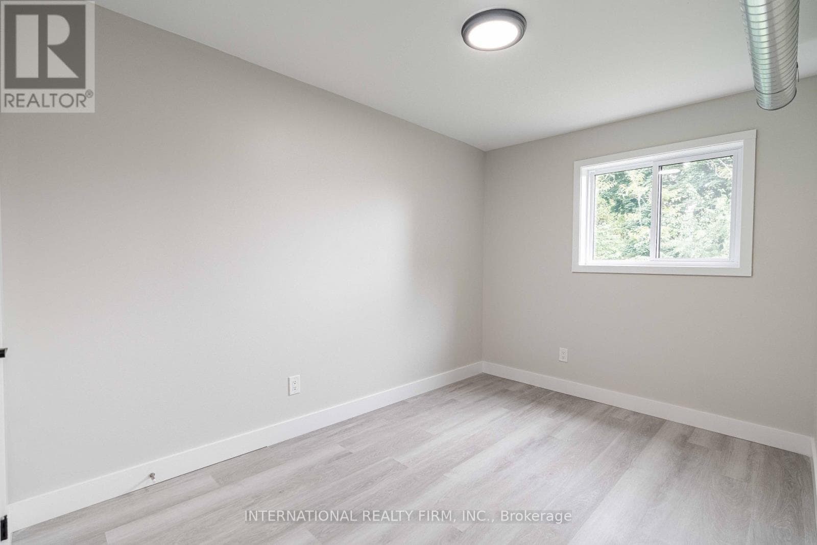 Multi-family at 4- 81 King Edward Avenue, London South (South A), Ontario - Photo 10 - RE/MAX Garden City Realty