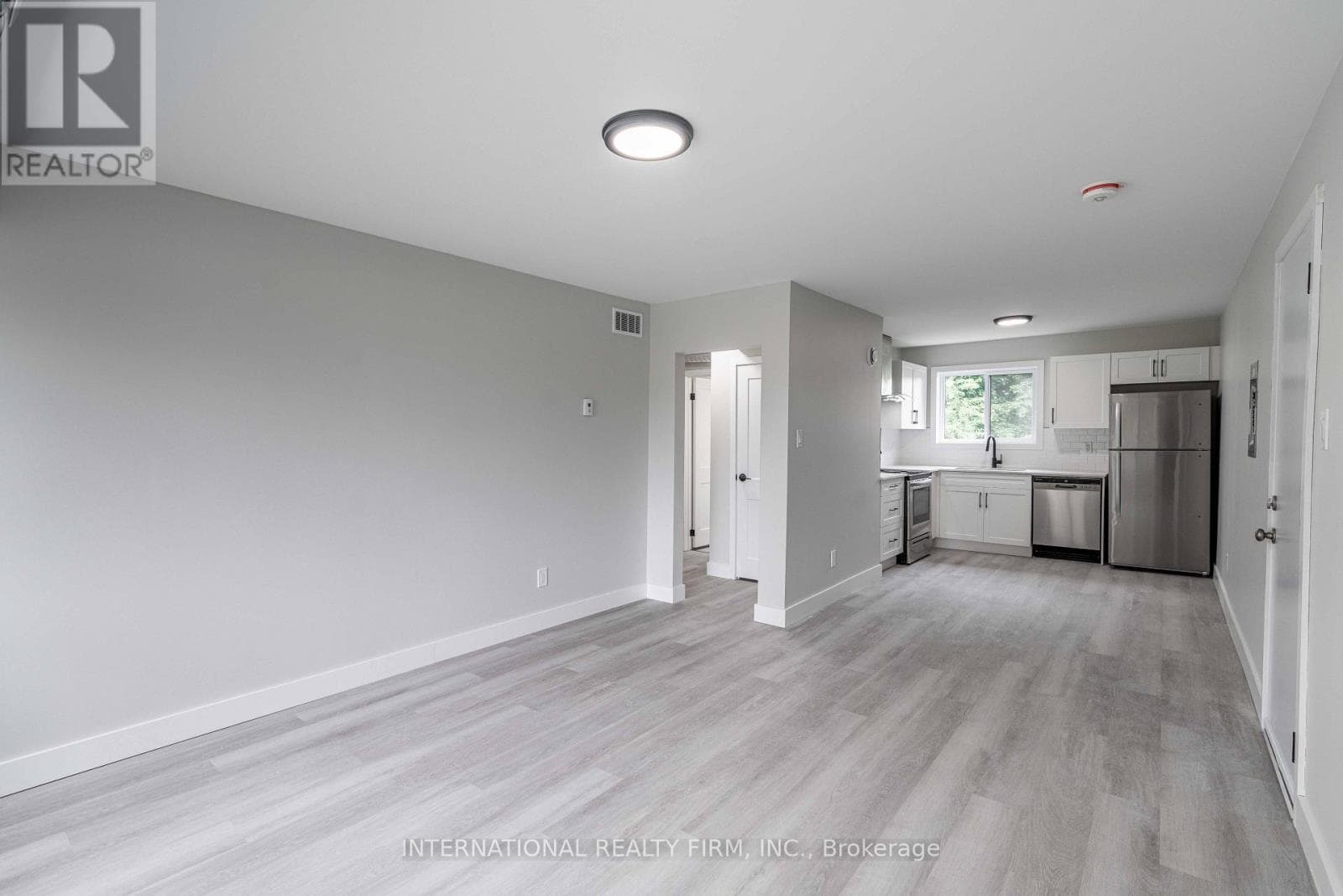 Multi-family at 4- 81 King Edward Avenue, London South (South A), Ontario - Photo 5 - RE/MAX Garden City Realty
