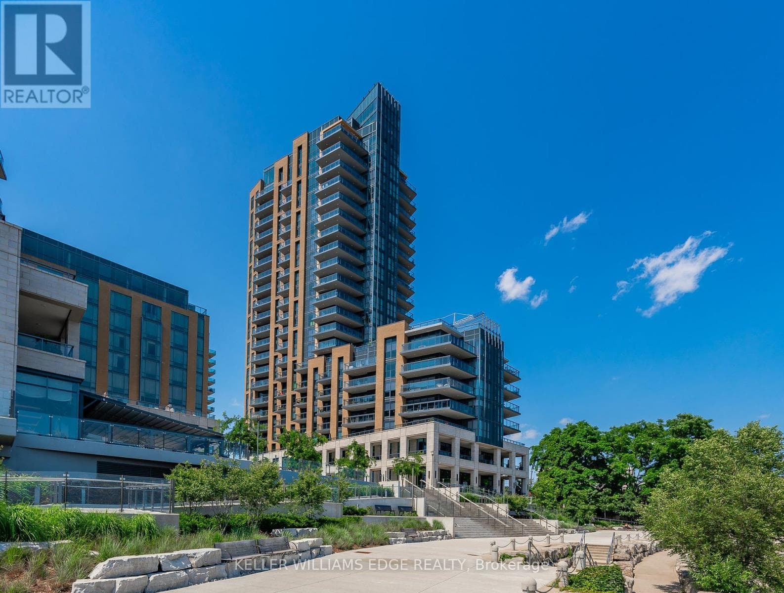 202- 2060 Lakeshore Road