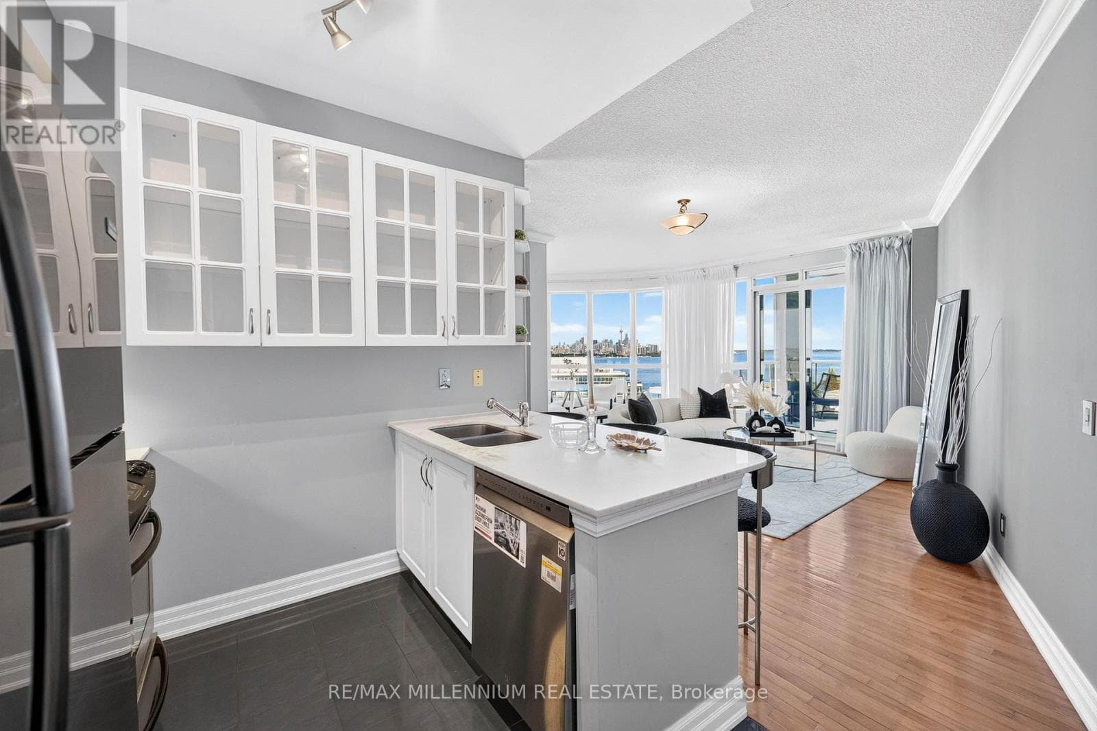 Single Family at 1503- 2087 Lake Shore Boulevard, Toronto (Mimico), Ontario - Photo 10 - RE/MAX Garden City Realty