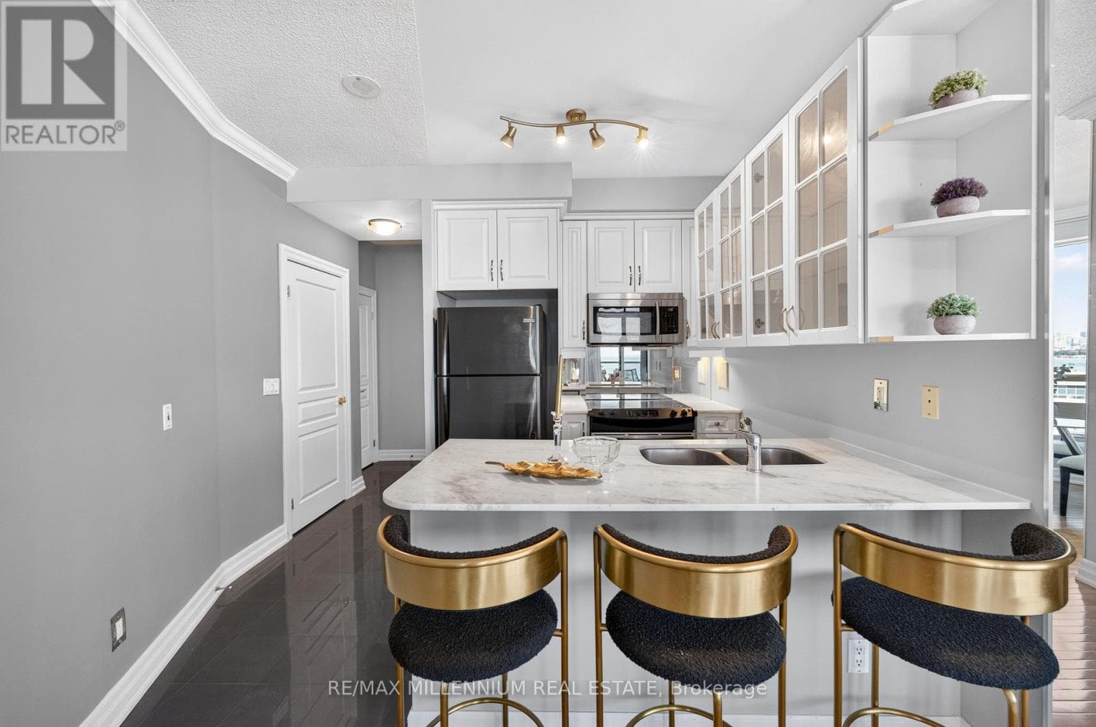 Single Family at 1503- 2087 Lake Shore Boulevard, Toronto (Mimico), Ontario - Photo 8 - RE/MAX Garden City Realty