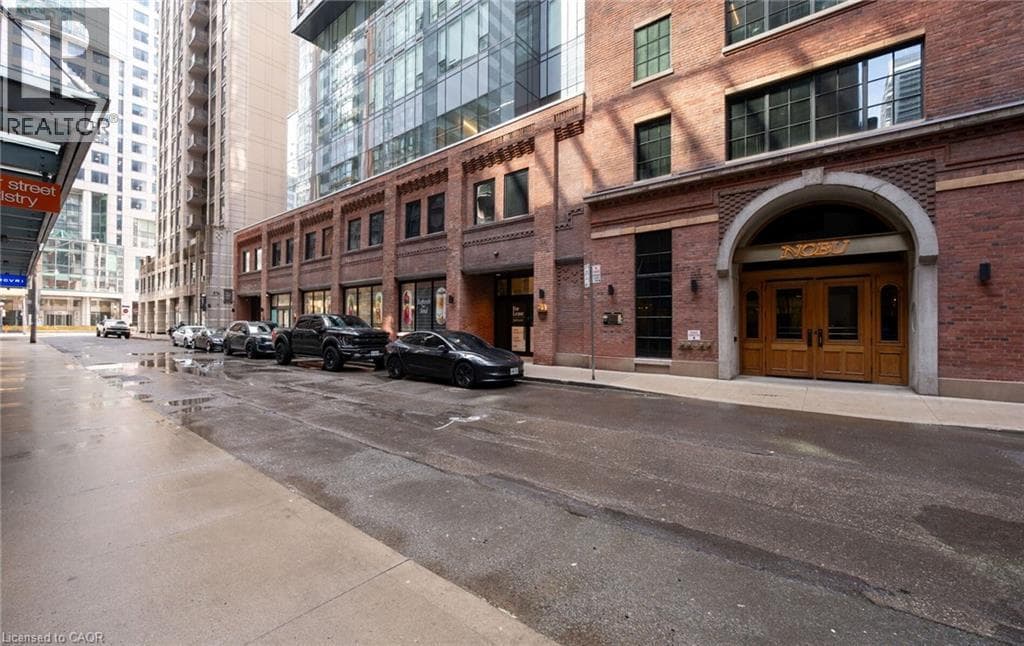Single Family at 620- 15 MERCER Street, Toronto, Ontario - Photo 5 - RE/MAX Garden City Realty