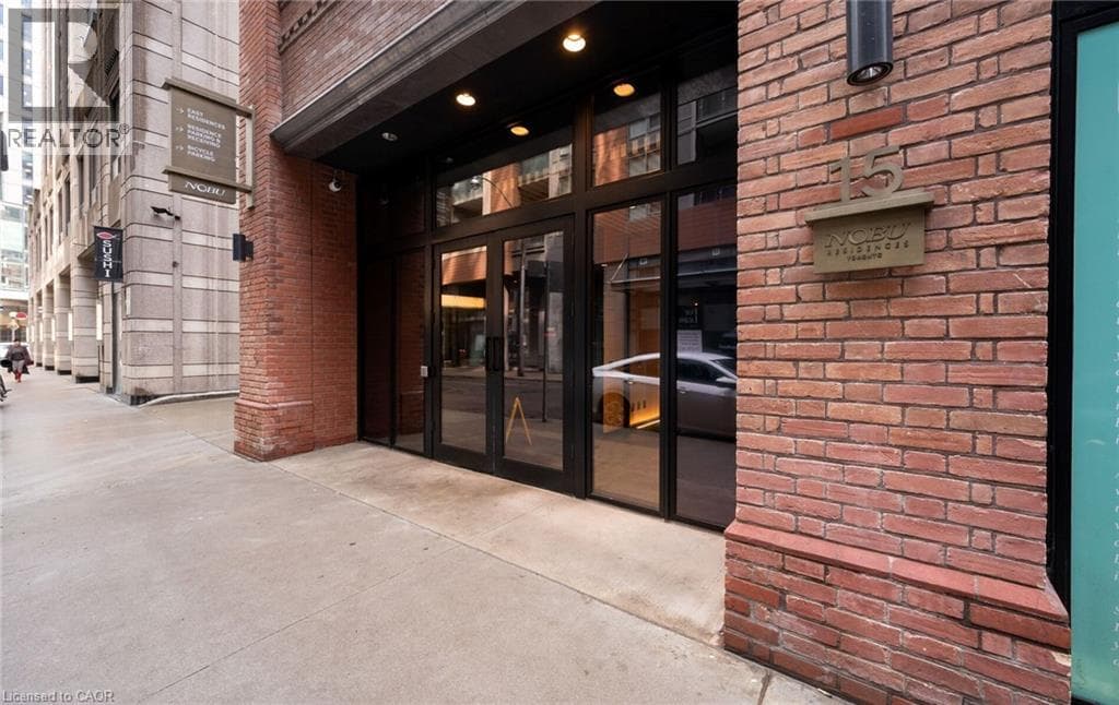 Single Family at 620- 15 MERCER Street, Toronto, Ontario - Photo 6 - RE/MAX Garden City Realty