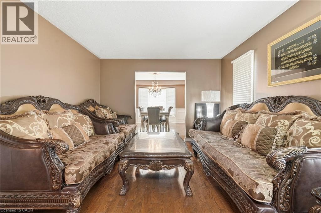Single Family at 55 WOODSIDE Square, Pelham, Ontario - Photo 8 - RE/MAX Garden City Realty