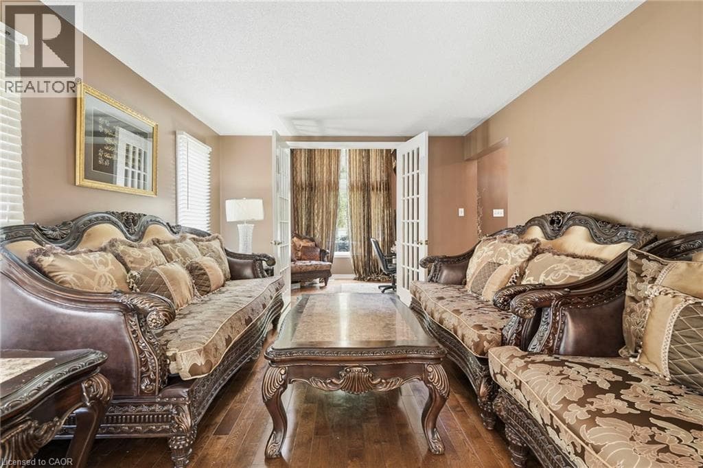 Single Family at 55 WOODSIDE Square, Pelham, Ontario - Photo 9 - RE/MAX Garden City Realty