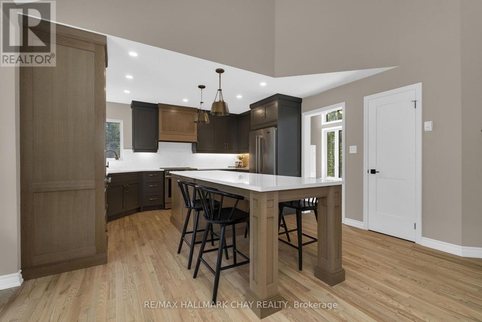 Single Family at 32 Forest Hill Drive, Springwater (Midhurst), Ontario - Photo 10 - RE/MAX Garden City Realty