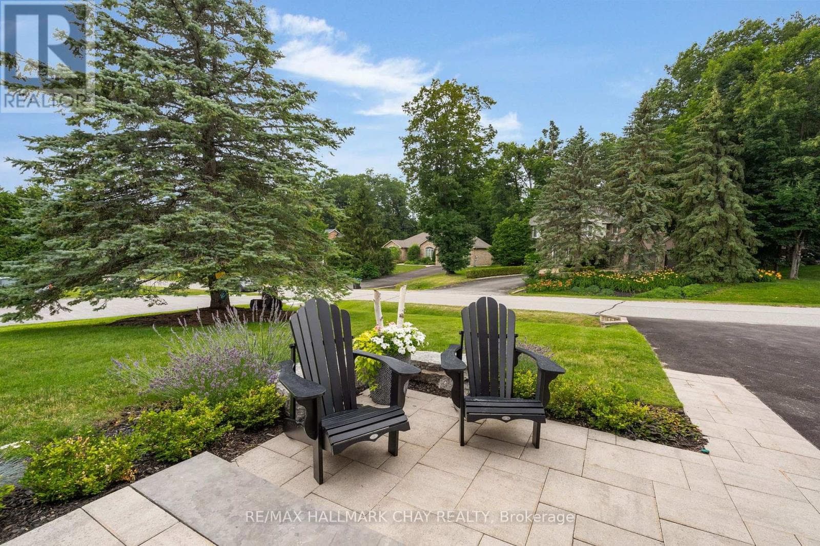 Single Family at 32 Forest Hill Drive, Springwater (Midhurst), Ontario - Photo 3 - RE/MAX Garden City Realty
