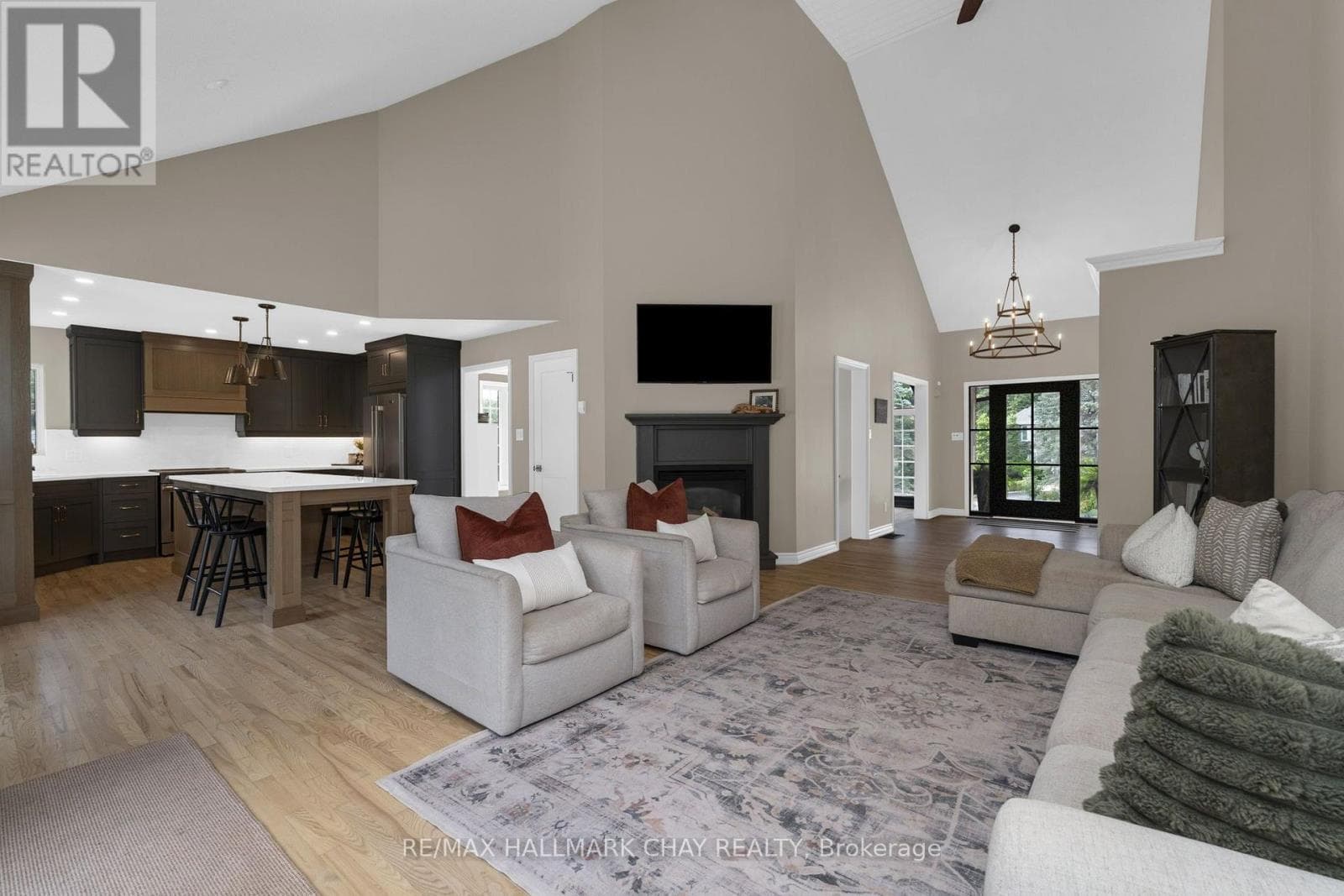 Single Family at 32 Forest Hill Drive, Springwater (Midhurst), Ontario - Photo 6 - RE/MAX Garden City Realty