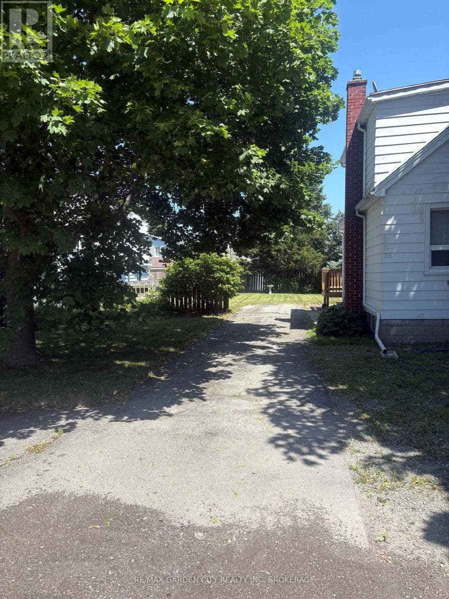 40 Oakwood Street