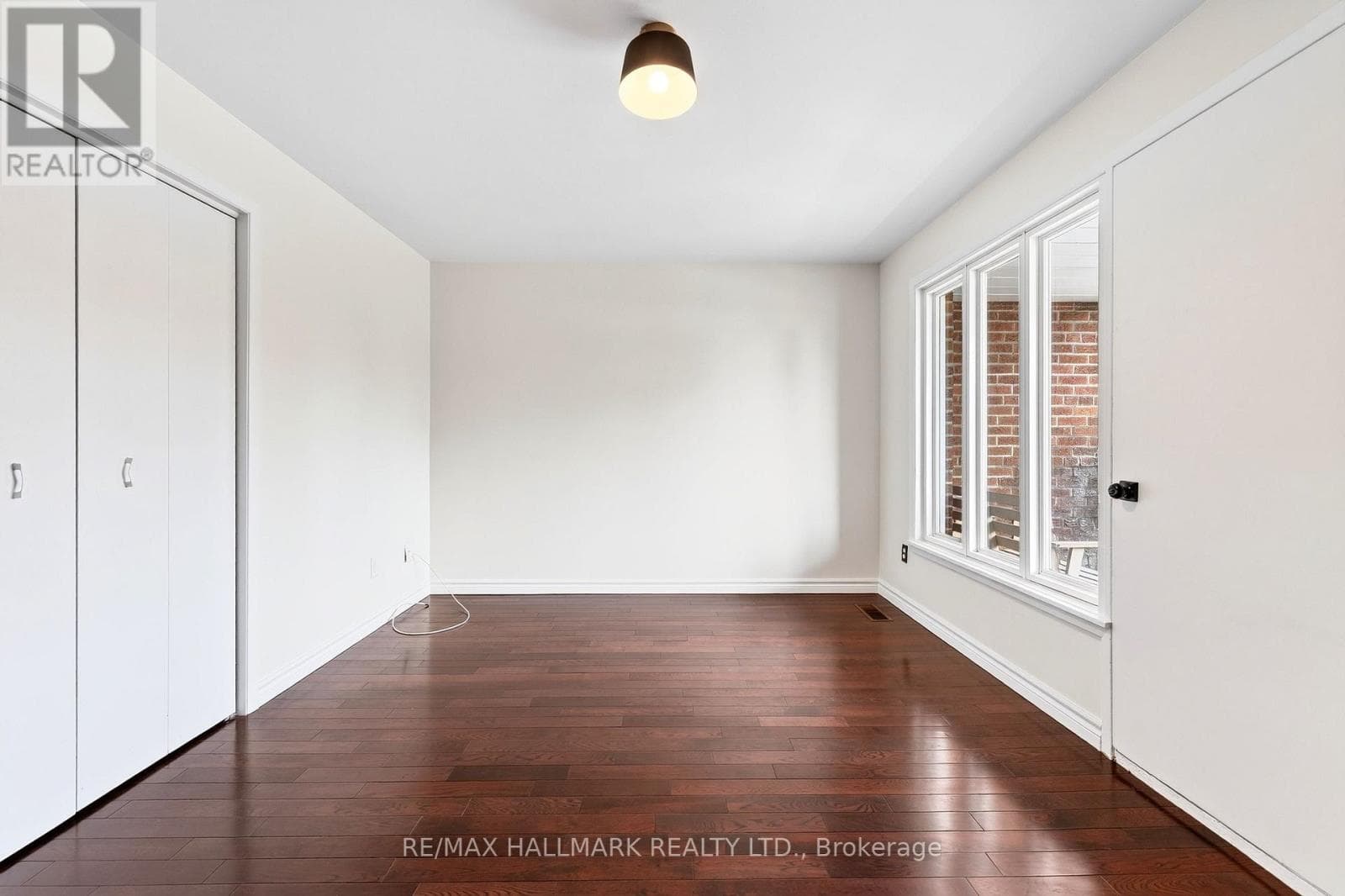 Single Family at 402 Kingston Road, Toronto (East End-Danforth), Ontario - Photo 8 - RE/MAX Garden City Realty