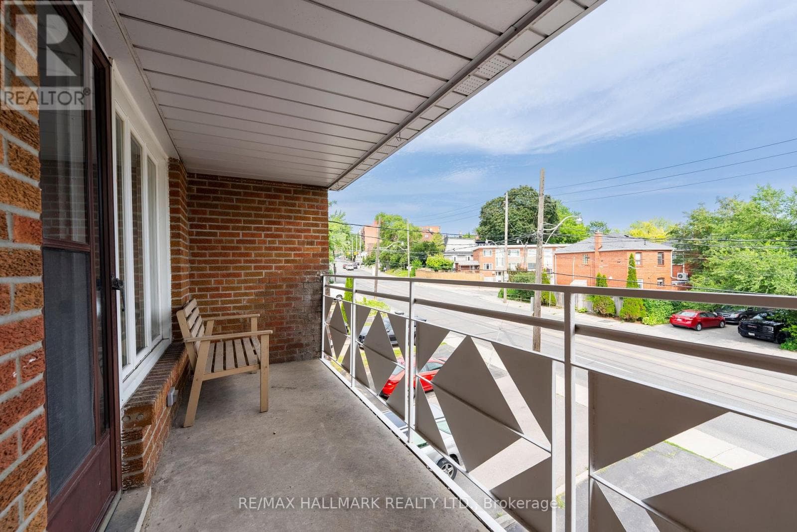Single Family at 402 Kingston Road, Toronto (East End-Danforth), Ontario - Photo 9 - RE/MAX Garden City Realty
