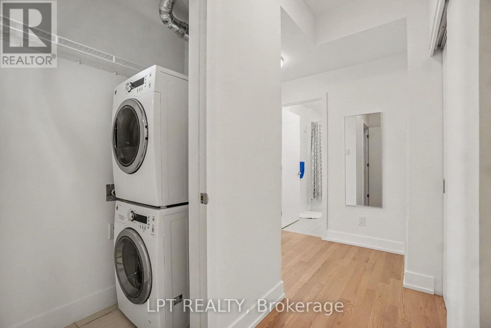 Single Family at 512- 88 Richmond Road, Ottawa, Ontario - Photo 5 - RE/MAX Garden City Realty