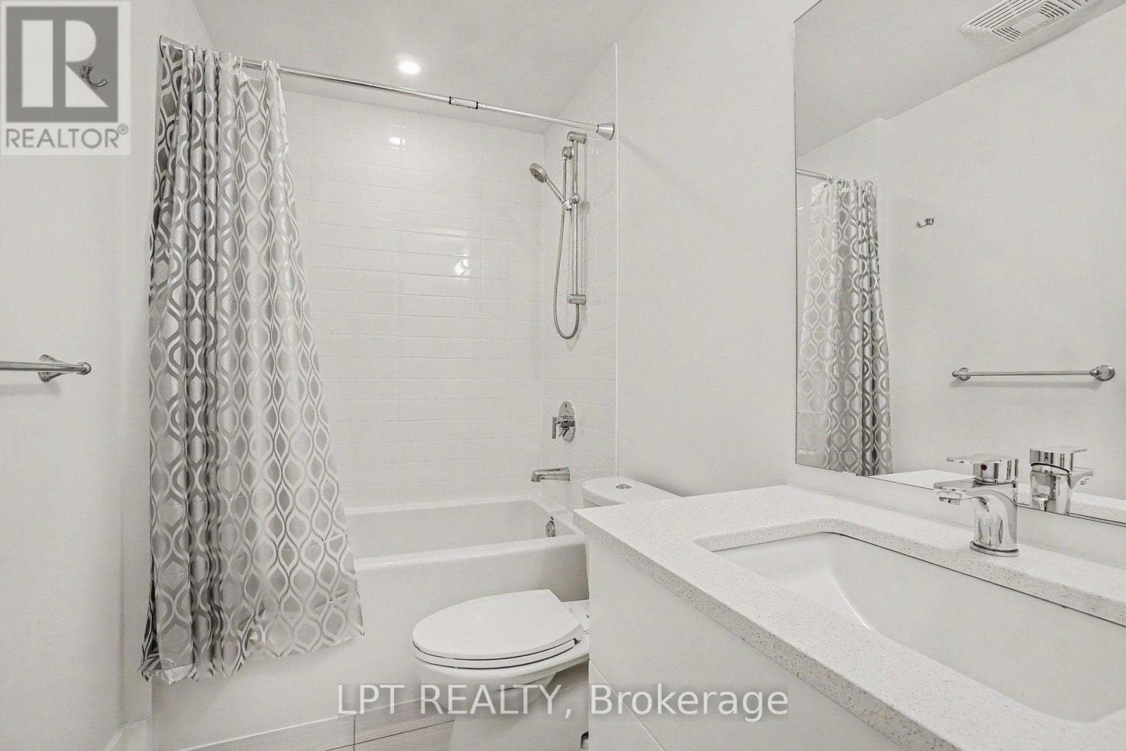 Single Family at 512- 88 Richmond Road, Ottawa, Ontario - Photo 6 - RE/MAX Garden City Realty