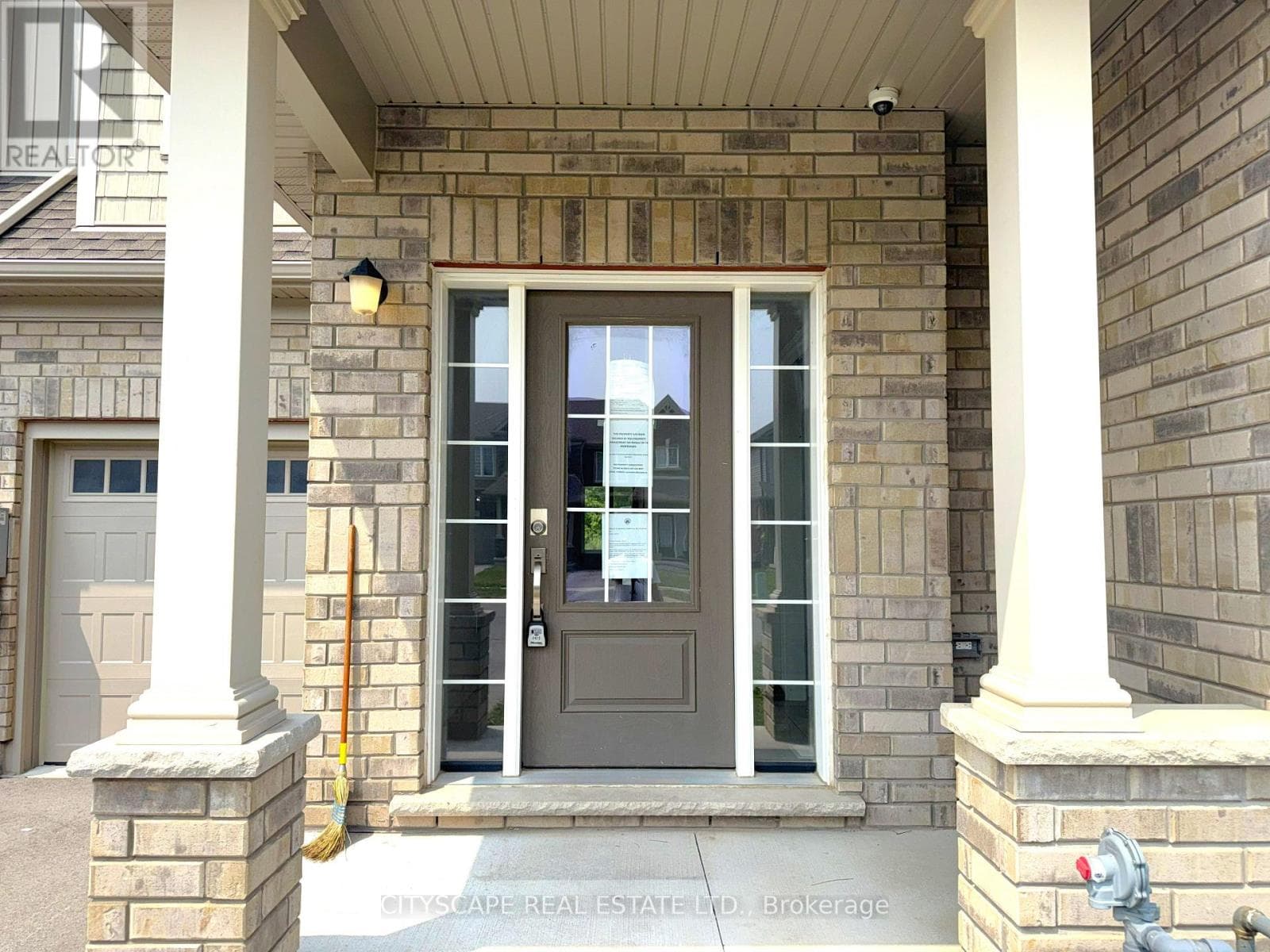 Single Family at 100 Sunflower Place, Welland (West Welland), Ontario - Photo 3 - RE/MAX Garden City Realty