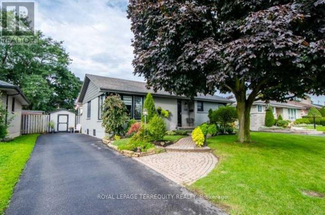 Single Family at 584 Rosmere Street, Oshawa (McLaughlin), Ontario - Photo 1 - RE/MAX Garden City Realty