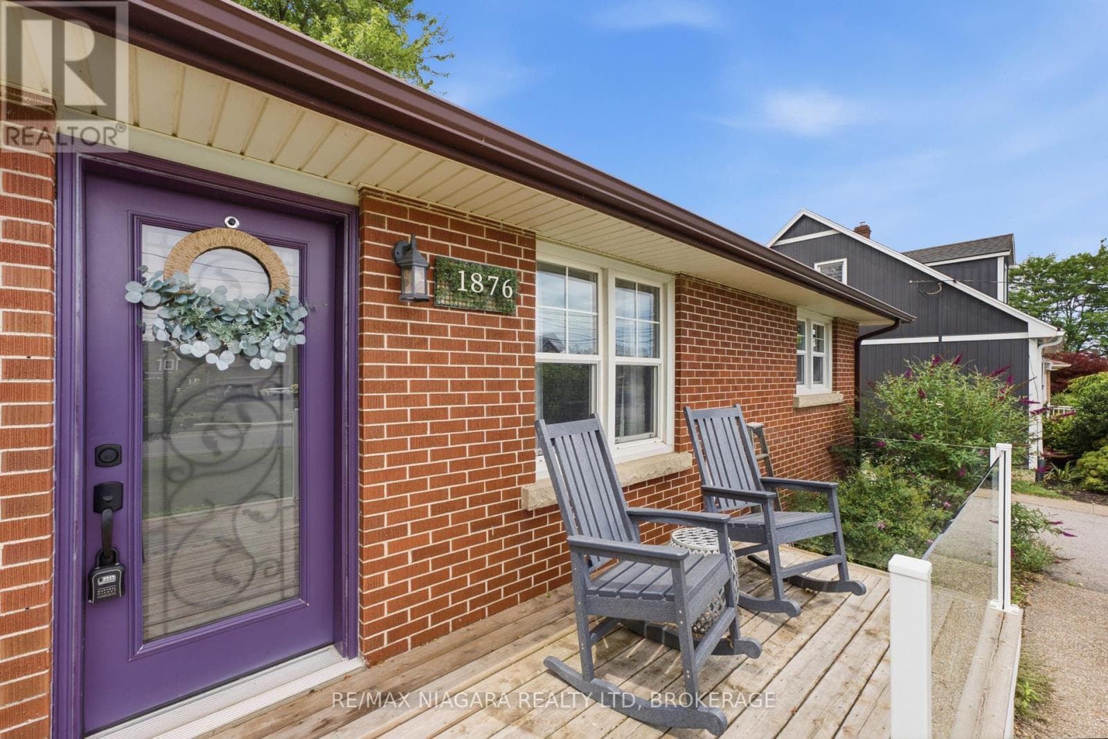 Single Family at 1876 FOUR MILE CREEK Road, Niagara-on-the-Lake (Virgil), Ontario - Photo 3 - RE/MAX Garden City Realty