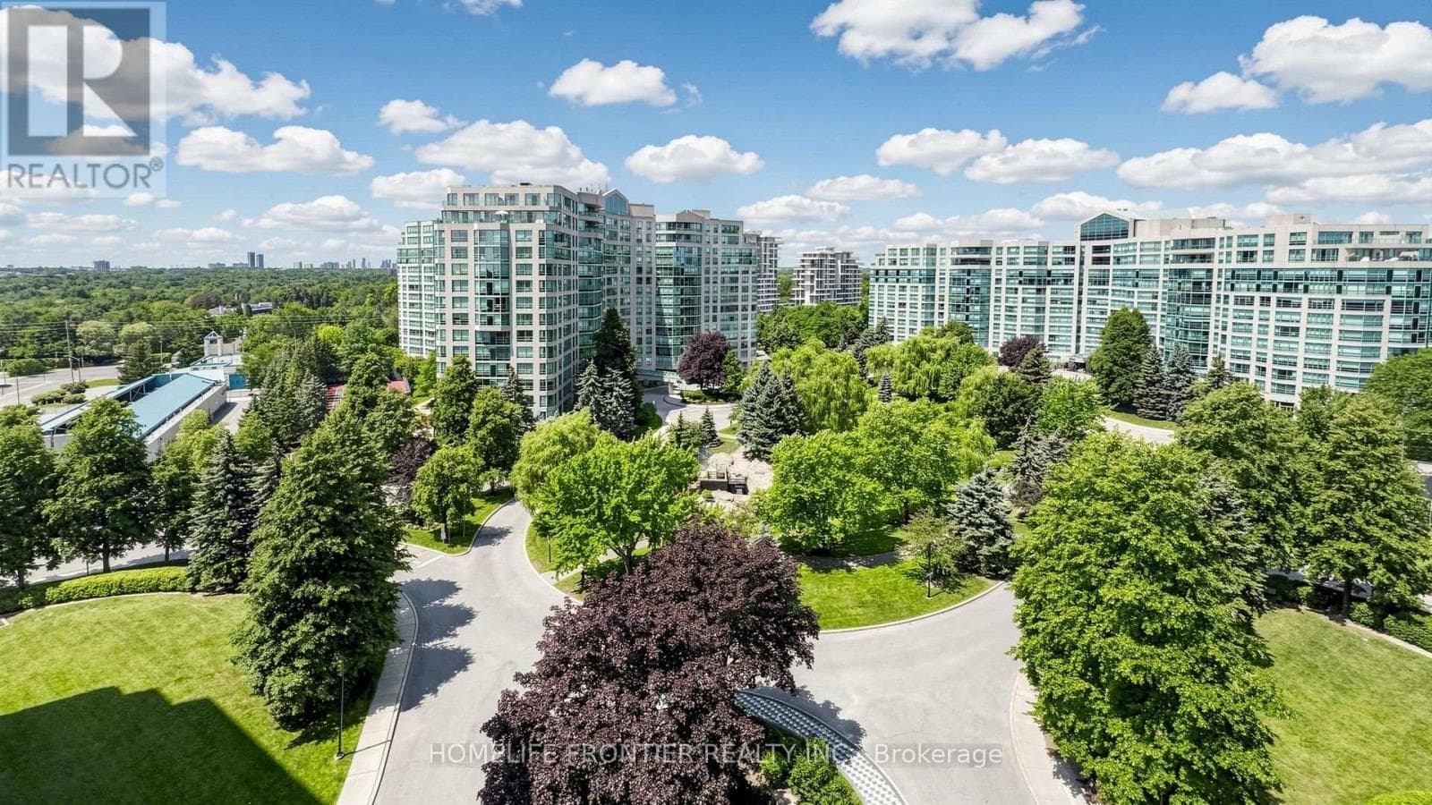 1016- 7825 Bayview Avenue