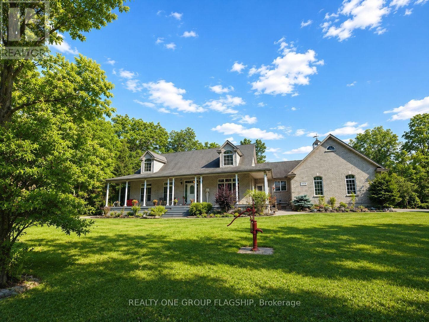 Single Family at 2015 Nigh Road, Fort Erie (Crescent Park), Ontario - Photo 3 - RE/MAX Garden City Realty