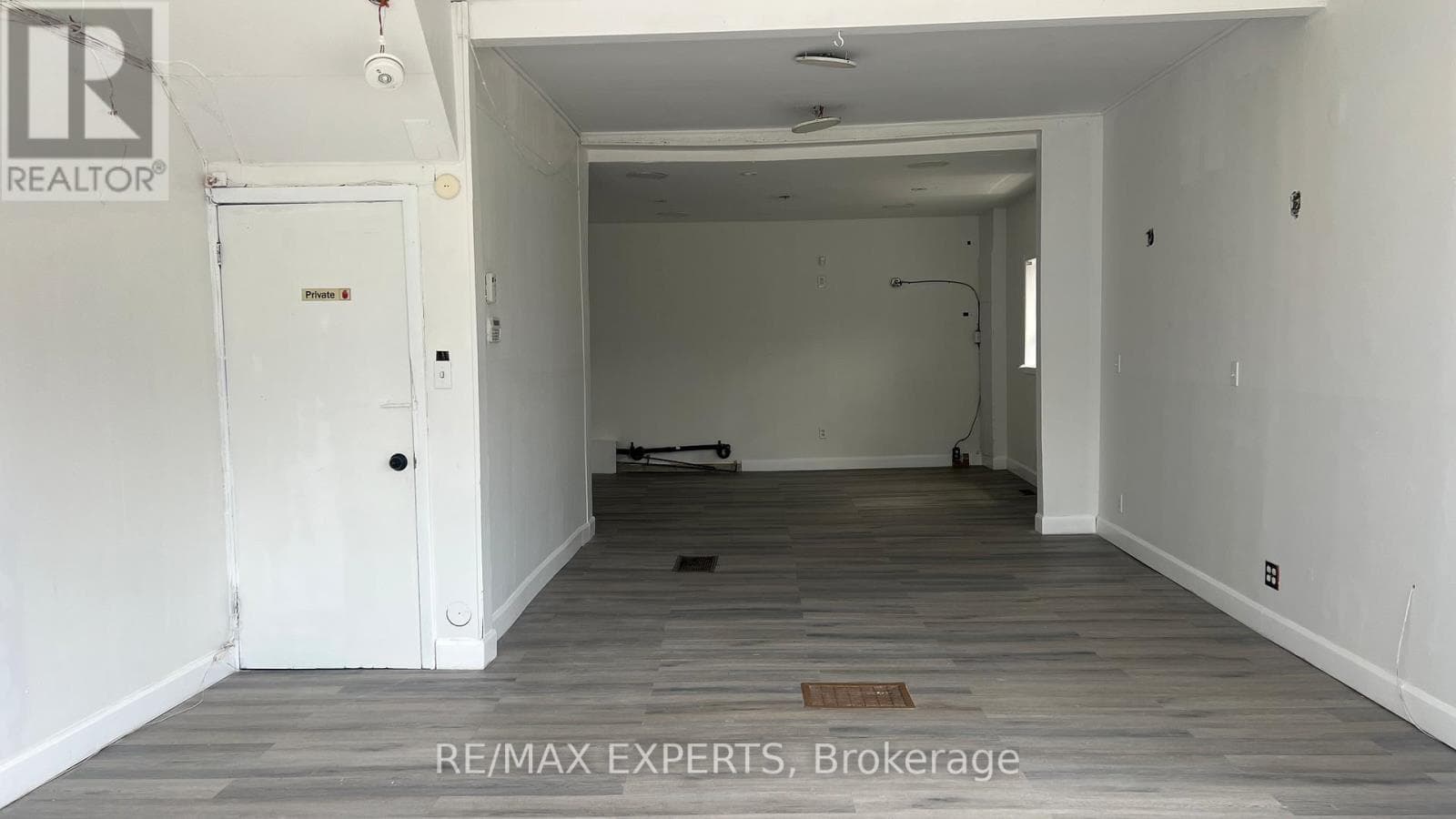 Retail at 1335 Weston Road, Toronto (Mount Dennis), Ontario - Photo 6 - RE/MAX Garden City Realty