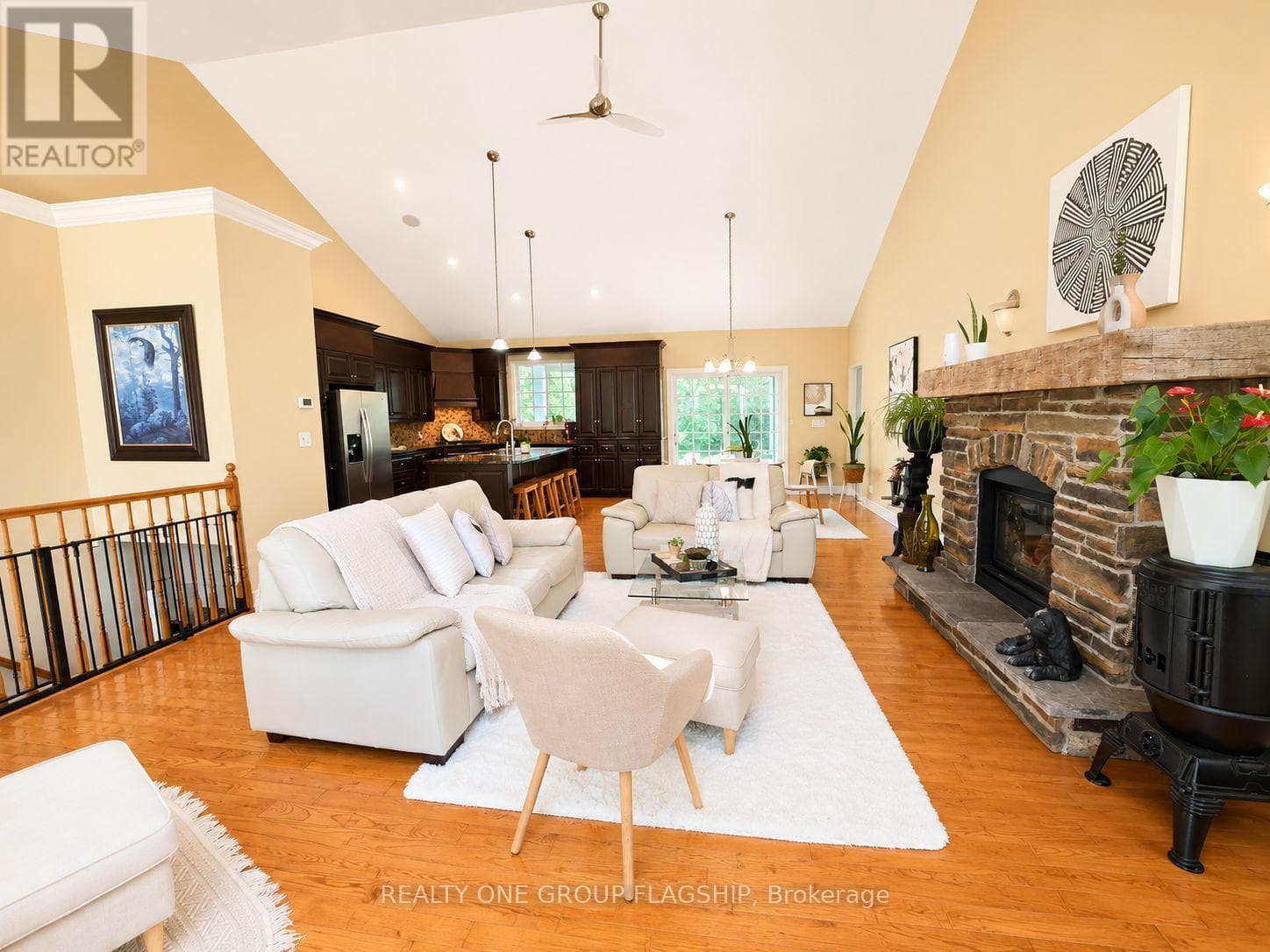 Single Family at 2015 Nigh Road, Fort Erie (Crescent Park), Ontario - Photo 9 - RE/MAX Garden City Realty