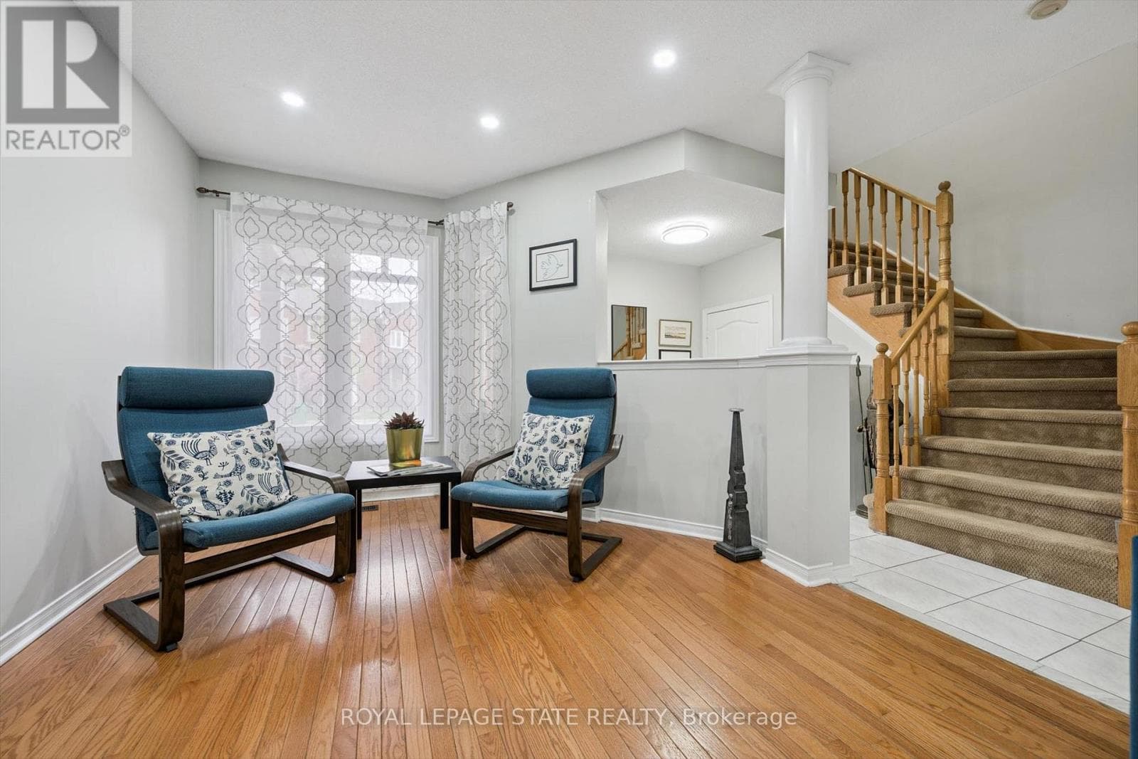 Single Family at 107- 833 Scollard Court, Mississauga (East Credit), Ontario - Photo 8 - RE/MAX Garden City Realty