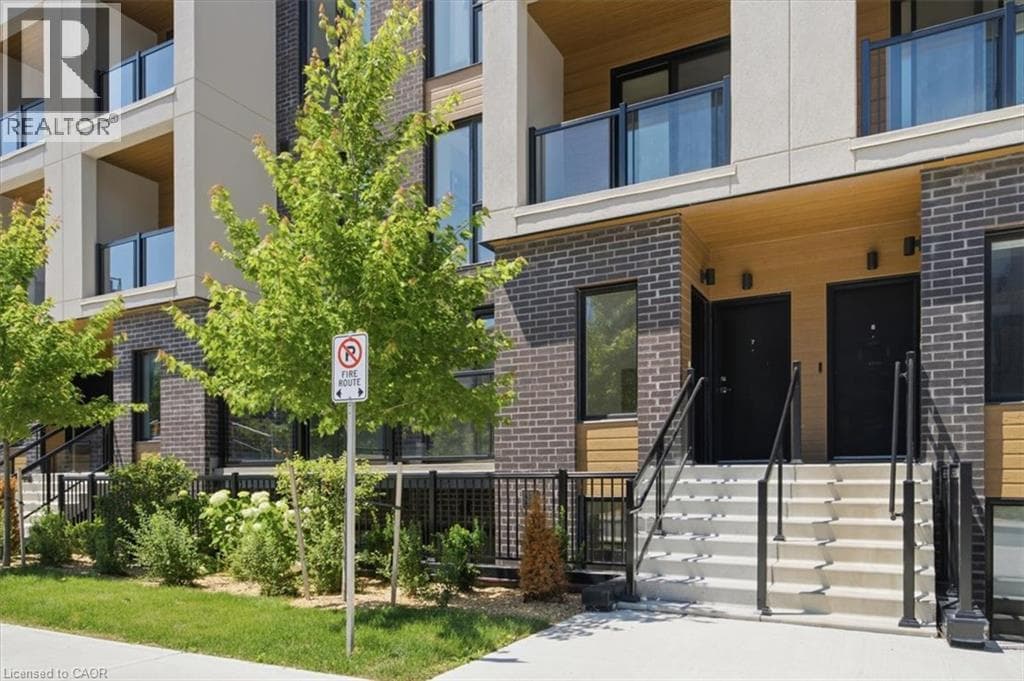 Single Family at 6- 172 CLONMORE Drive, Toronto, Ontario - Photo 5 - RE/MAX Garden City Realty