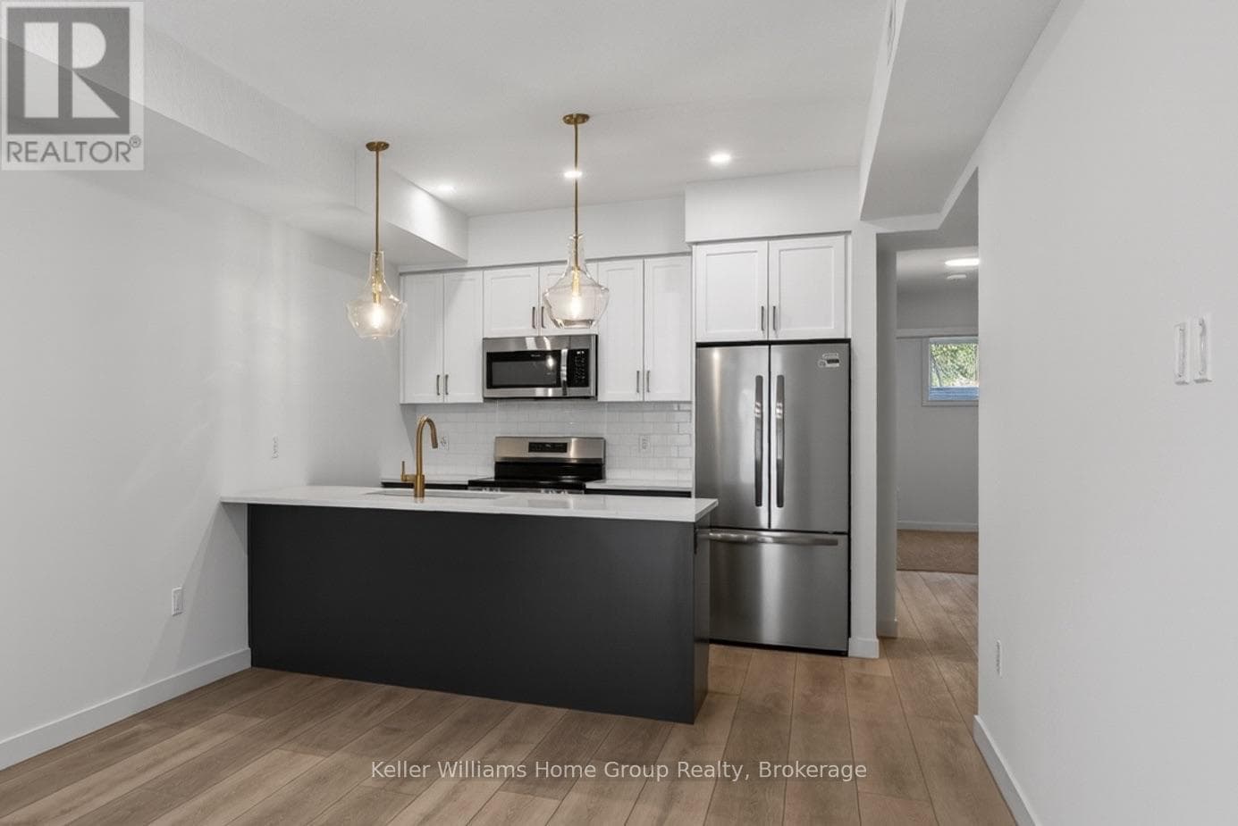 136- 824 Woolwich Street