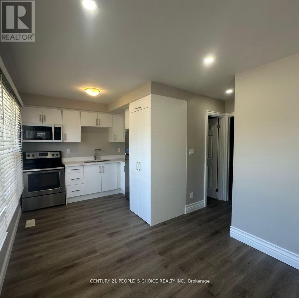 Single Family at Unit 1- 199 Avondale Boulevard, Brampton (Avondale), Ontario - Photo 4 - RE/MAX Garden City Realty