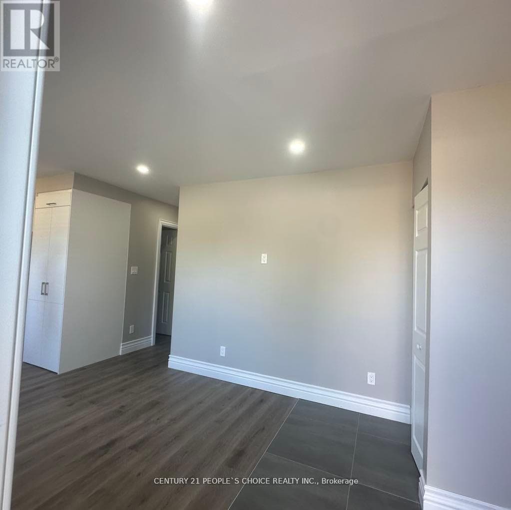 Single Family at Unit 1- 199 Avondale Boulevard, Brampton (Avondale), Ontario - Photo 5 - RE/MAX Garden City Realty