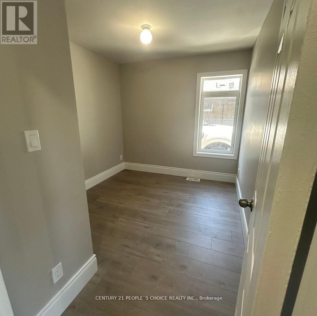 Single Family at Unit 1- 199 Avondale Boulevard, Brampton (Avondale), Ontario - Photo 7 - RE/MAX Garden City Realty