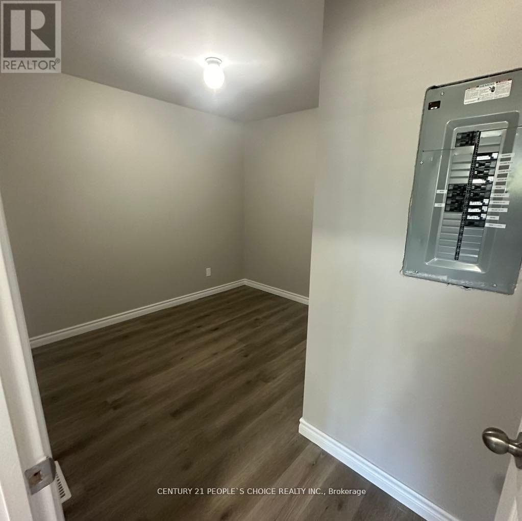 Single Family at Unit 1- 199 Avondale Boulevard, Brampton (Avondale), Ontario - Photo 9 - RE/MAX Garden City Realty