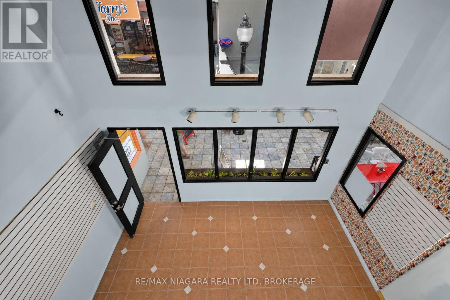 Retail at 109- 17 Lock Street, St. Catharines (Port Dalhousie), Ontario - Photo 7 - RE/MAX Garden City Realty
