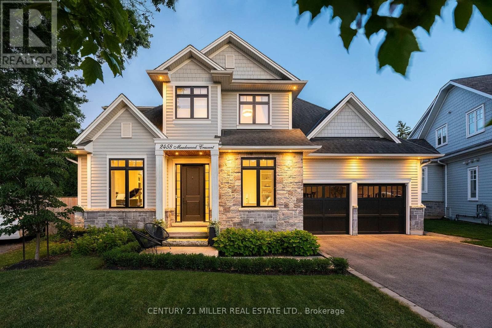 2458 Meadowood Crescent