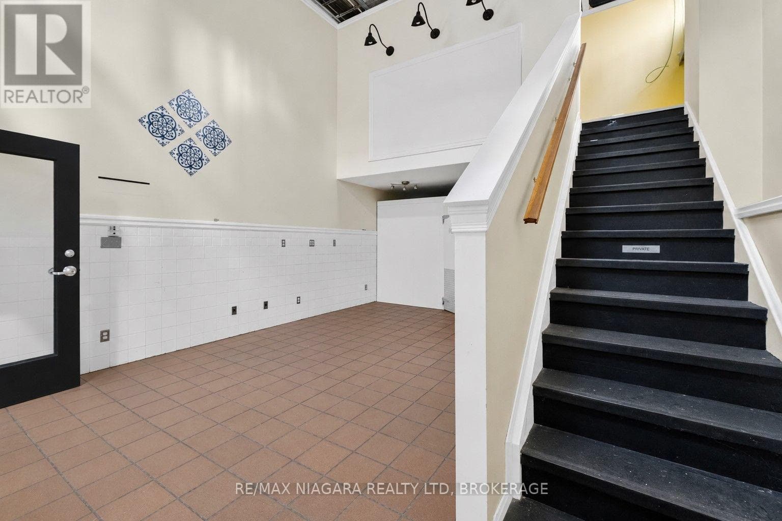Retail at 111- 17 Lock Street, St. Catharines (Port Dalhousie), Ontario - Photo 6 - RE/MAX Garden City Realty