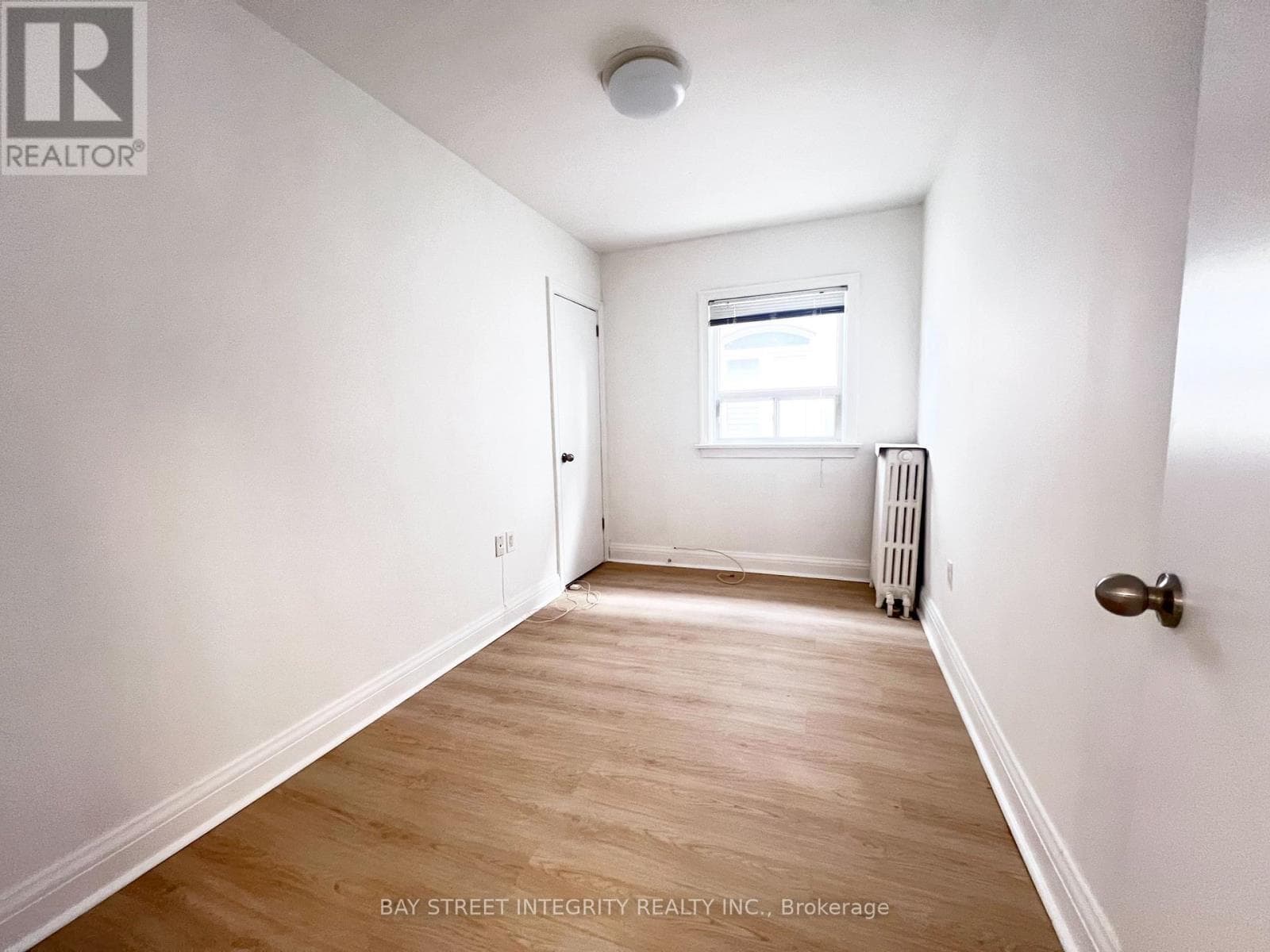 Single Family at 970 Briar Hill Avenue, Toronto (Briar Hill-Belgravia), Ontario - Photo 5 - RE/MAX Garden City Realty