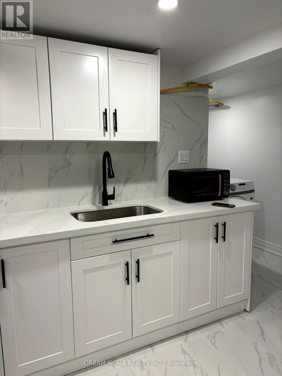 Single Family at Bsmt B2- 337 Mutual Street, Toronto (Cabbagetown-South St. James Town), Ontario - Photo 4 - RE/MAX Garden City Realty