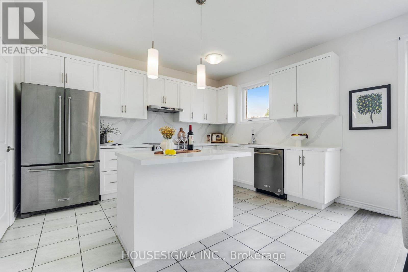 Single Family at 7763 Secretariat Court, Niagara Falls (Ascot), Ontario - Photo 7 - RE/MAX Garden City Realty
