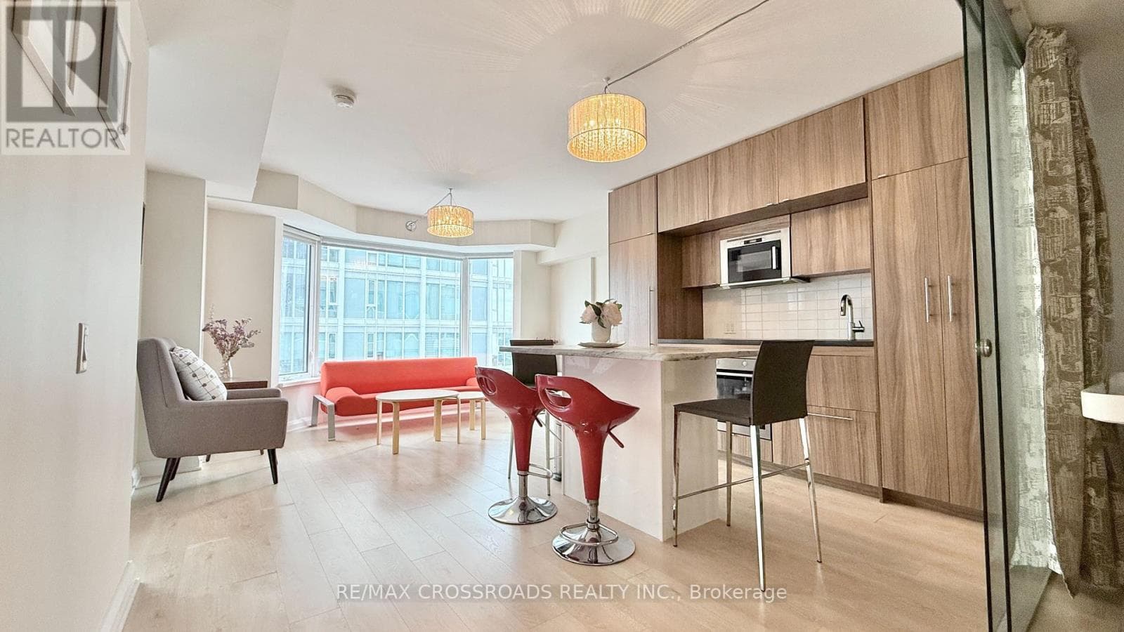 Single Family at 2108- 155 Yorkville Avenue, Toronto (Annex), Ontario - Photo 4 - RE/MAX Garden City Realty