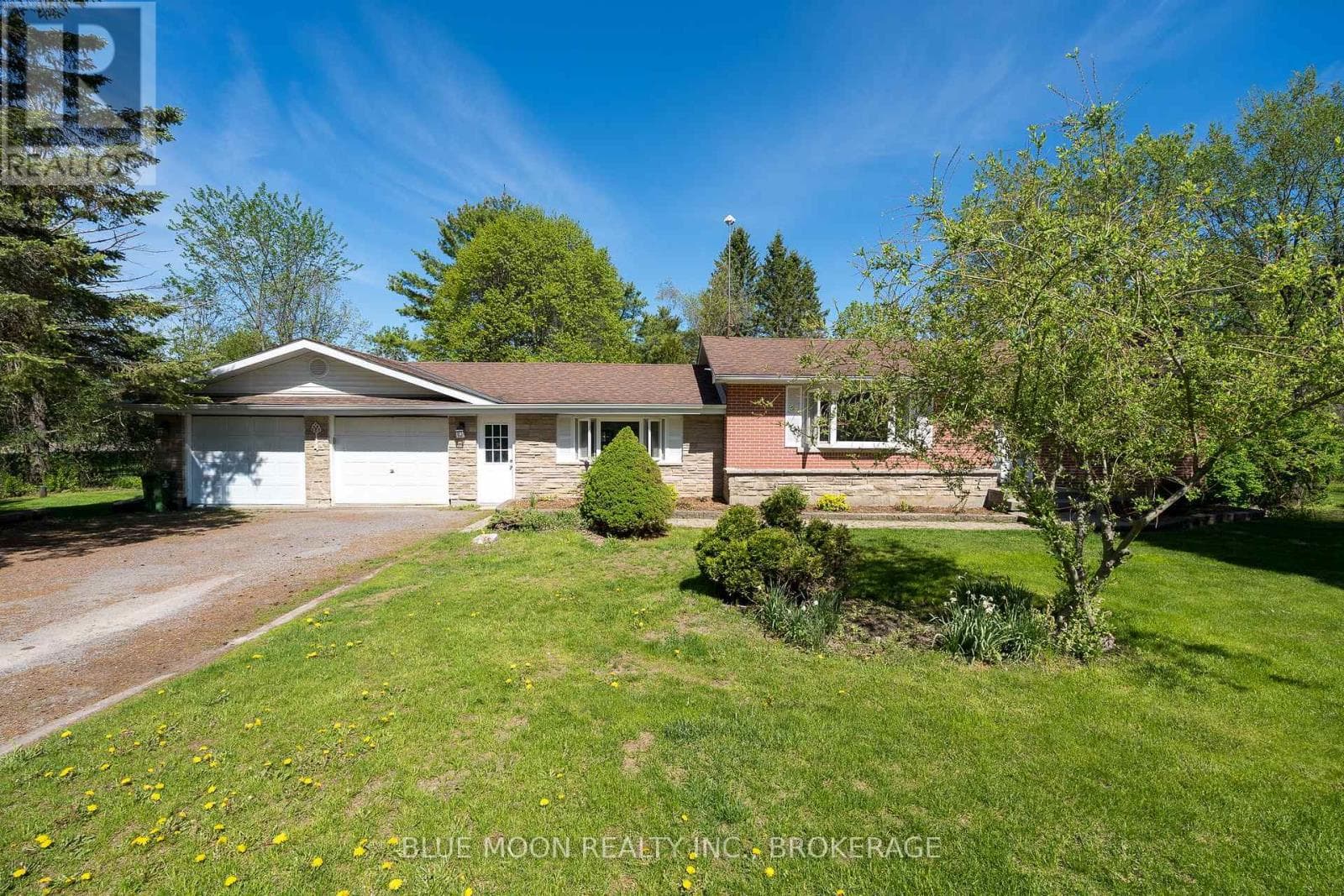 Single Family at 2545 Leeman Road, Kingston (City North of 401), Ontario - Photo 2 - RE/MAX Garden City Realty