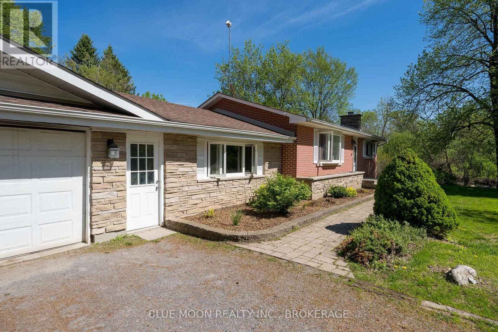 Single Family at 2545 Leeman Road, Kingston (City North of 401), Ontario - Photo 6 - RE/MAX Garden City Realty
