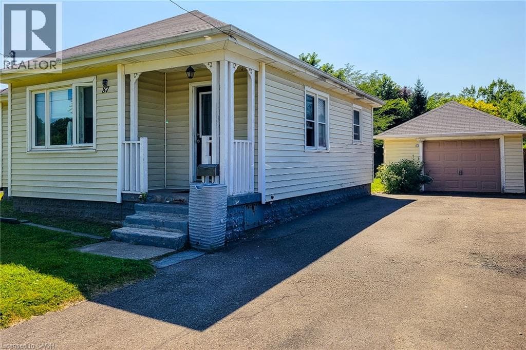Single Family at 87 RICE Road, Welland, Ontario - Photo 3 - RE/MAX Garden City Realty