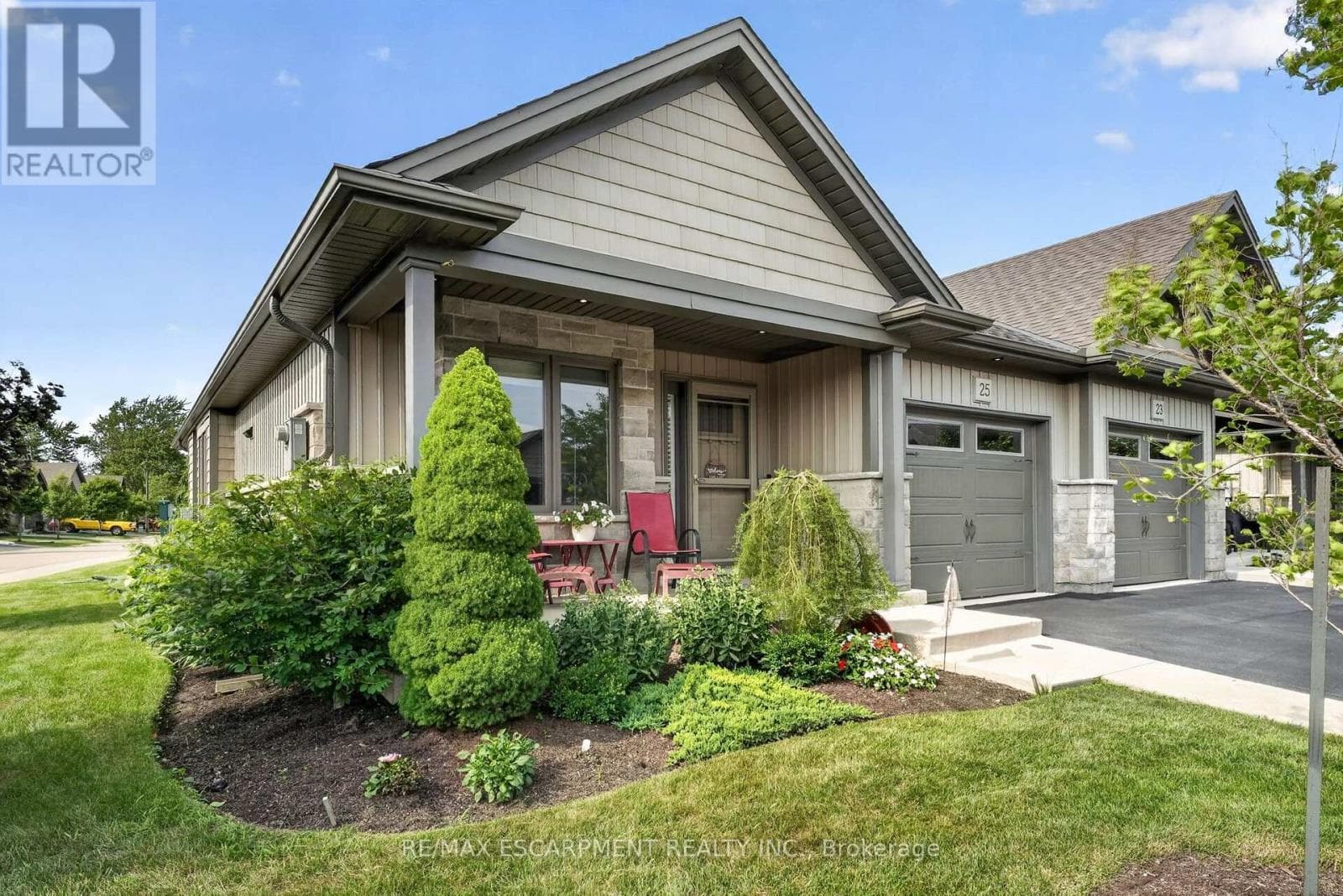 25 Richard Crescent
