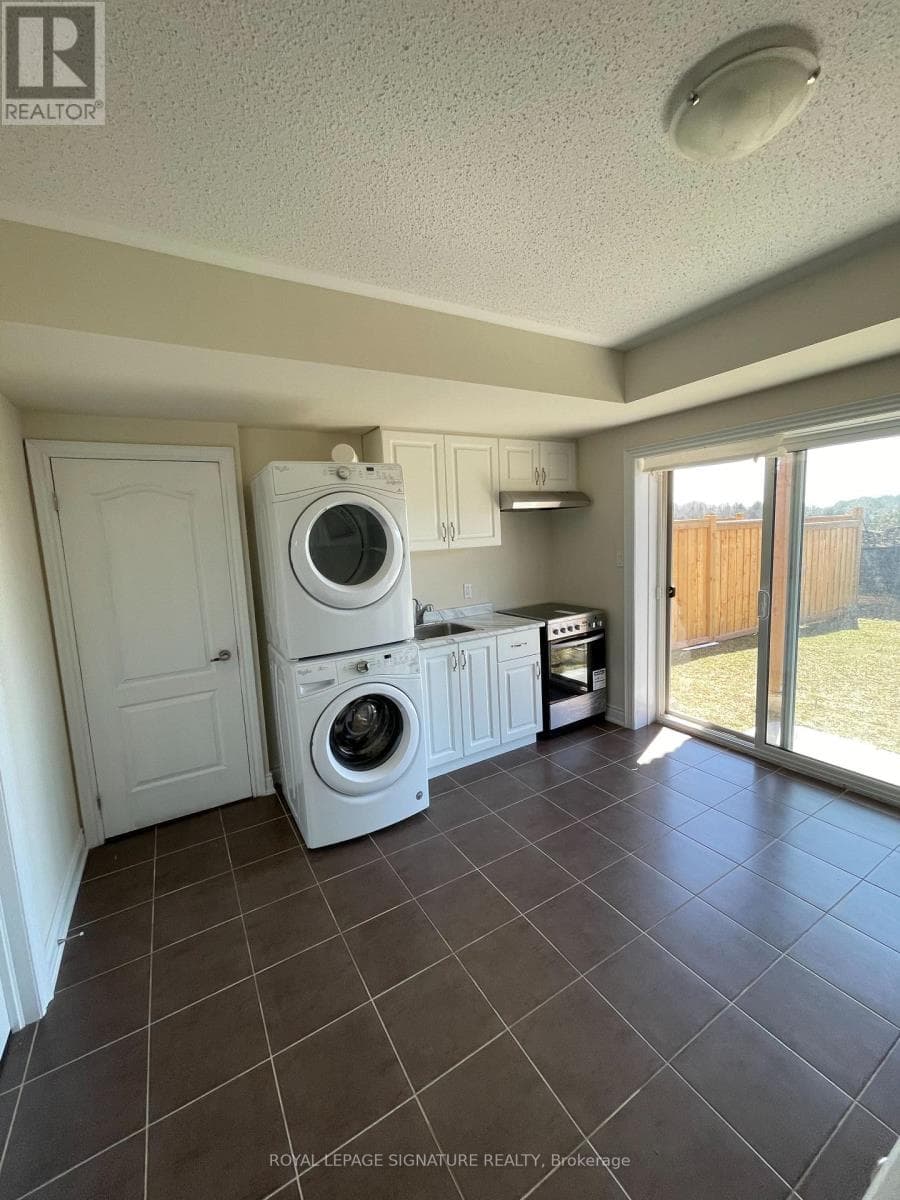 Single Family at 77 Ben Sinclair Avenue, East Gwillimbury (Queensville), Ontario - Photo 7 - RE/MAX Garden City Realty