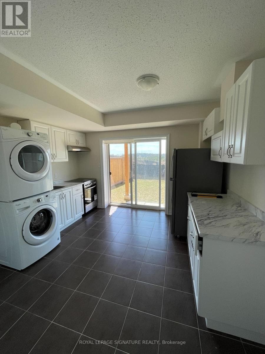 Single Family at 77 Ben Sinclair Avenue, East Gwillimbury (Queensville), Ontario - Photo 8 - RE/MAX Garden City Realty