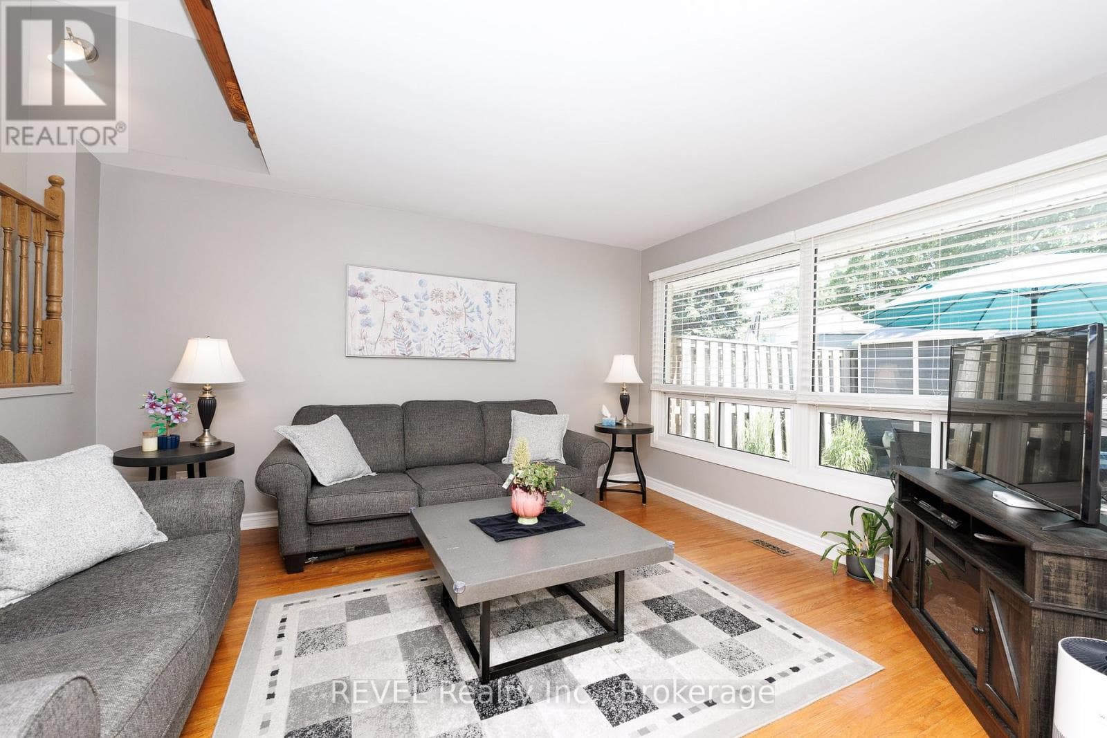 104- 5 Woodlawn Court
