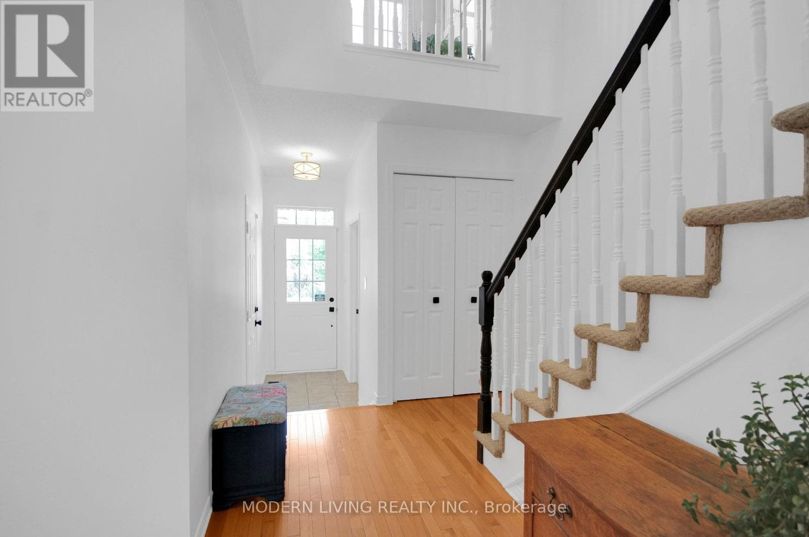 Single Family at 109 Deercroft Avenue, Ottawa, Ontario - Photo 3 - RE/MAX Garden City Realty