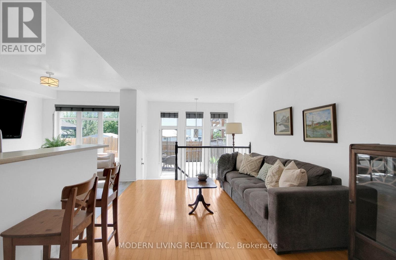 Single Family at 109 Deercroft Avenue, Ottawa, Ontario - Photo 6 - RE/MAX Garden City Realty
